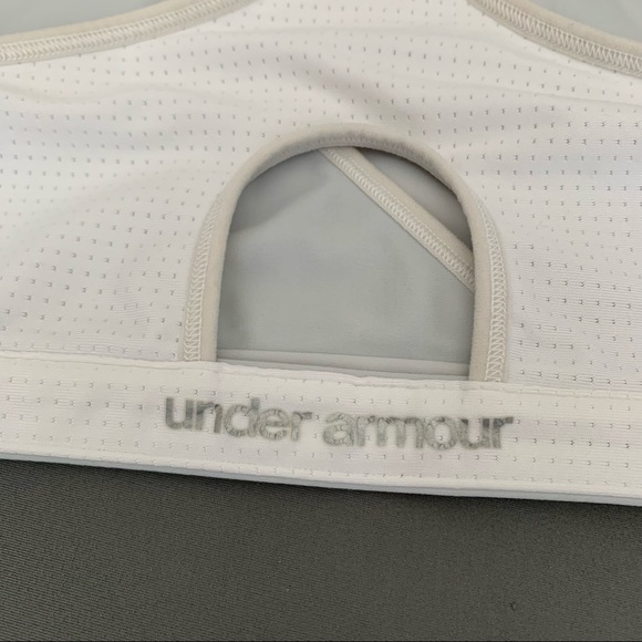 Under Armour Reversible Sports Bra - Picture 5 of 7
